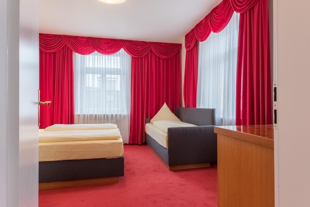 Hotel Bayernland มิวนิก ภายนอก รูปภาพ